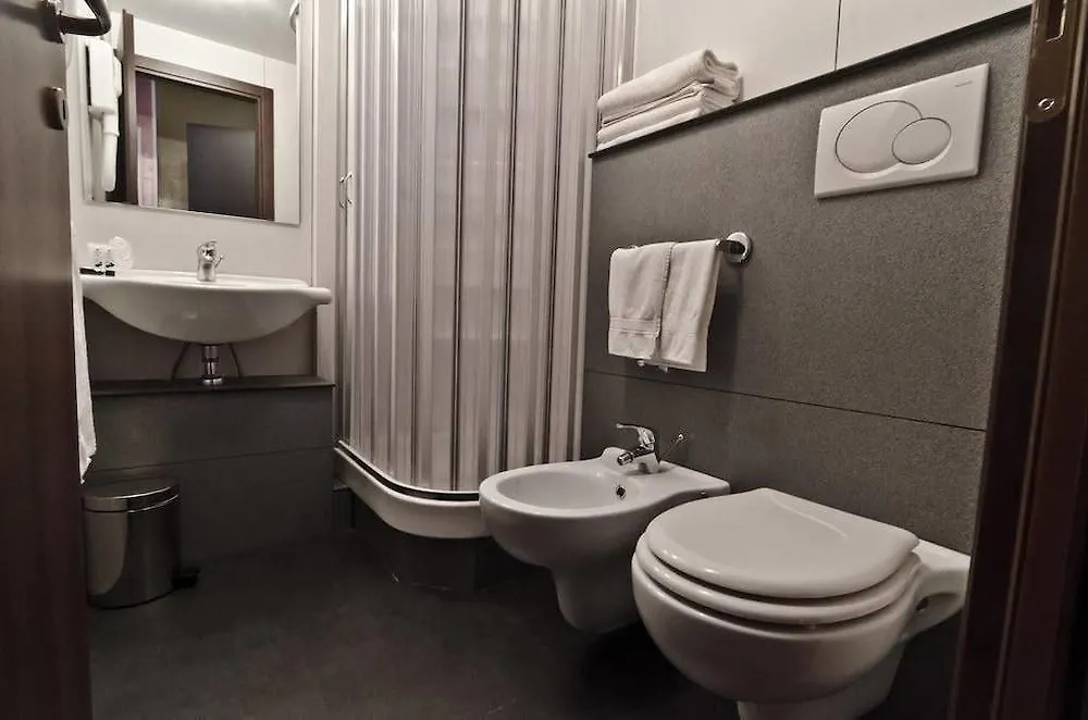 Hotel Via Palazzo Sanremo 2*,  Italia