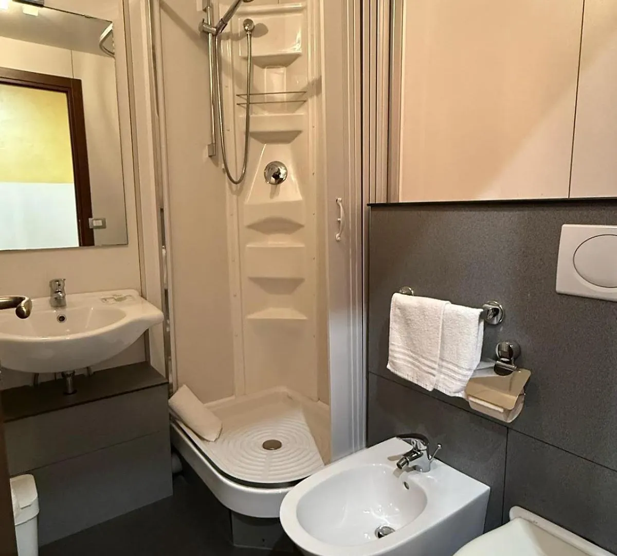 Guest house Via Palazzo Sanremo Hotel